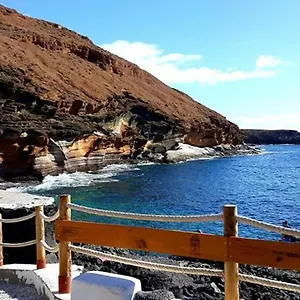 vacaciones-en-costa-del-silencio.in-canary-islands.com/